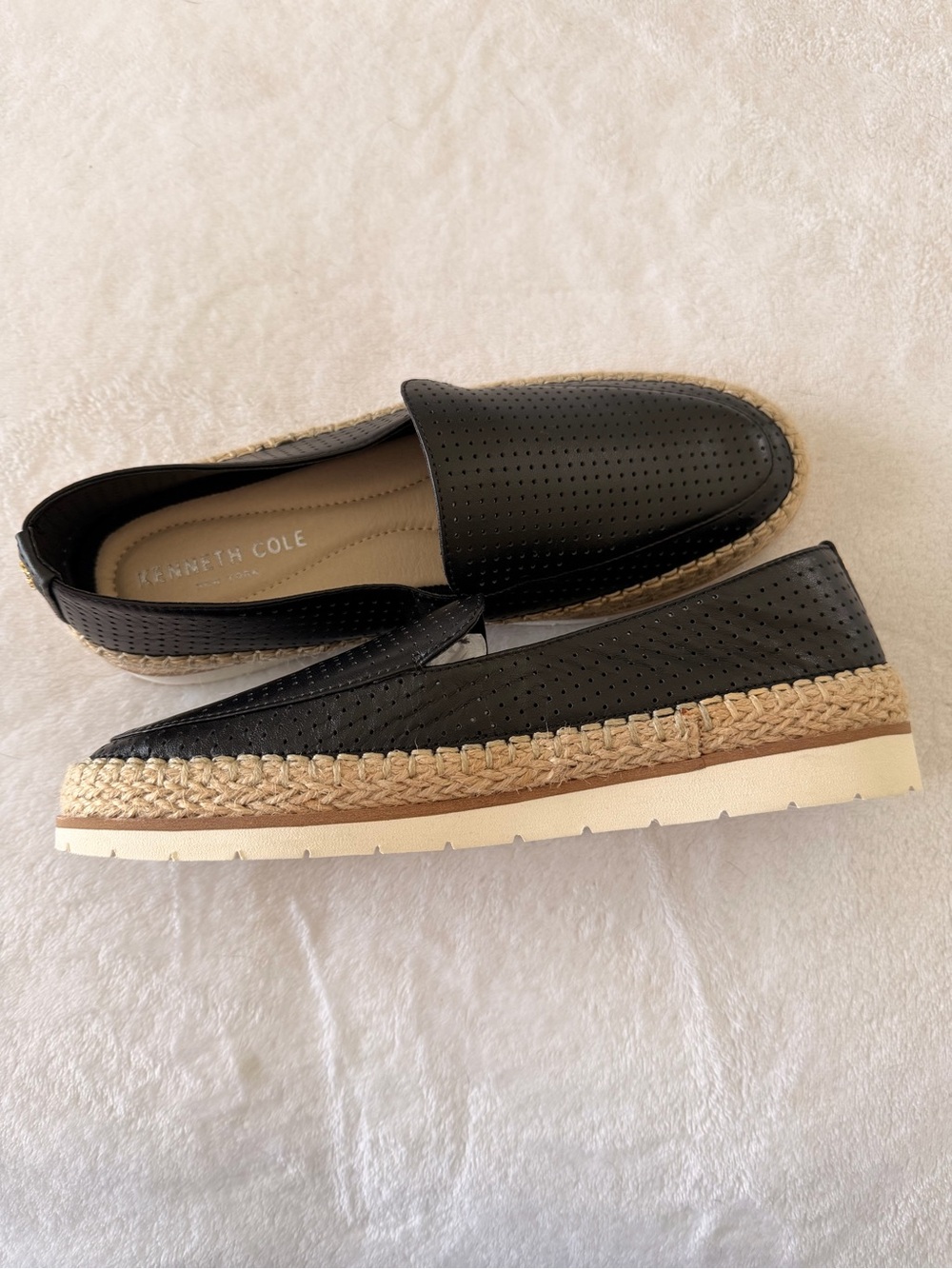 Kenneth Cole Leather Perforated Black Slip-On Loafers Size 6 NWOT